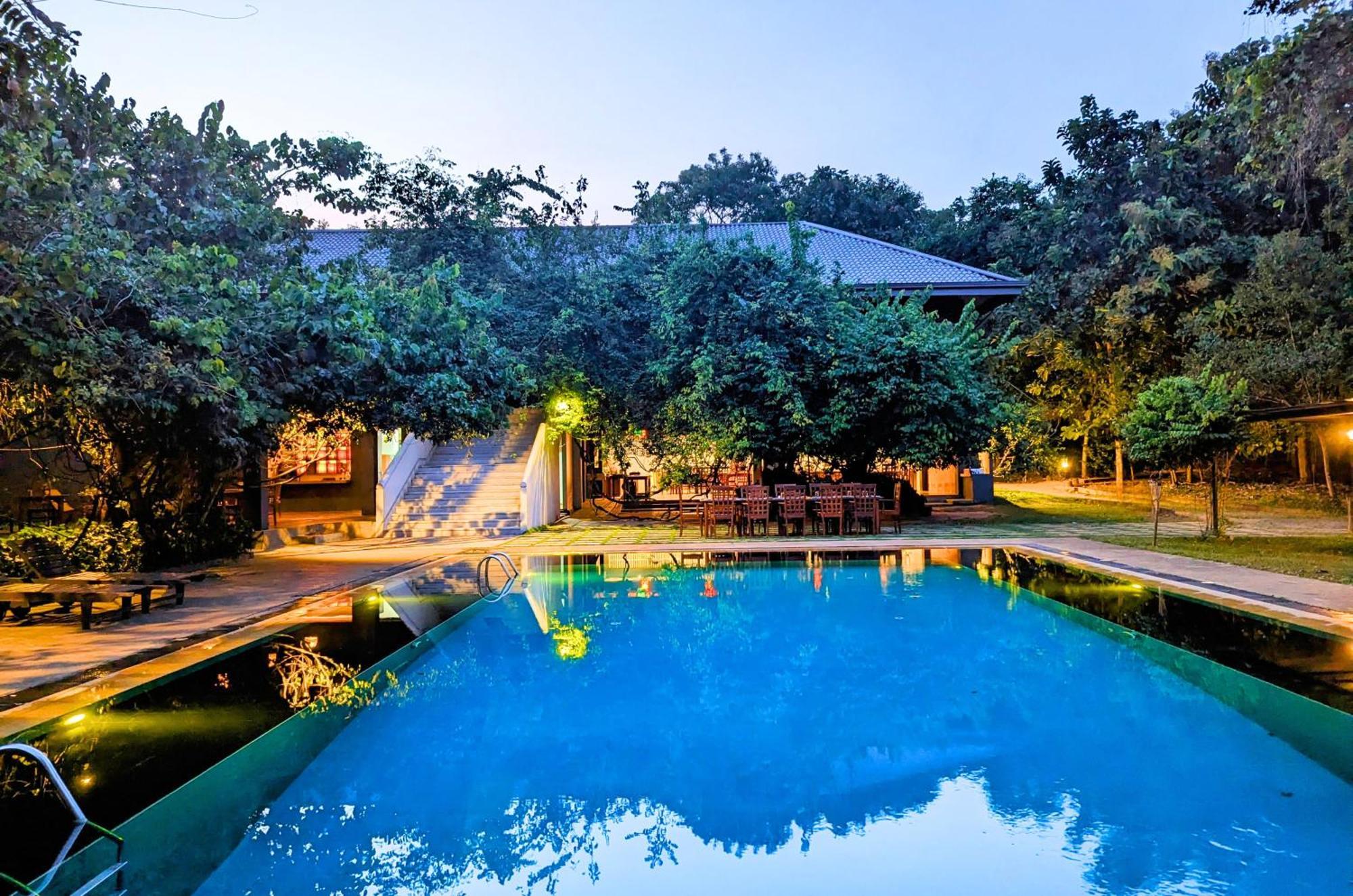 Pinthaliya Resort Sigiriya Buitenkant foto