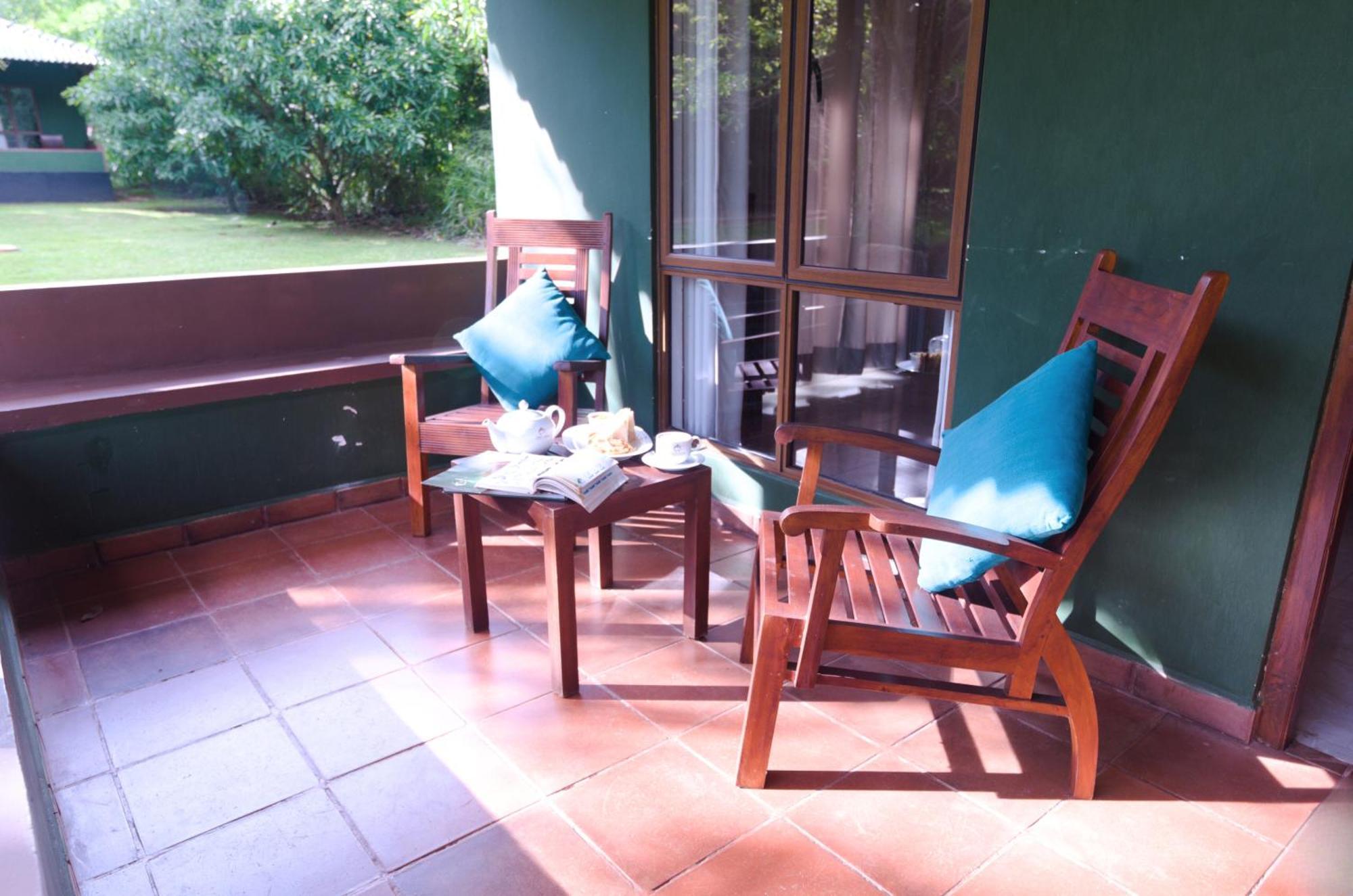 Pinthaliya Resort Sigiriya Buitenkant foto